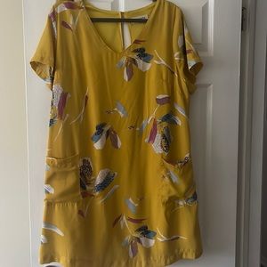 Cute Pocket dresss! excellent condition